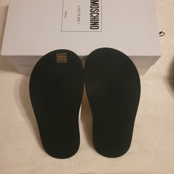 Moschino White and Black Sandals with Gold Accents - Picture 4 of 8
